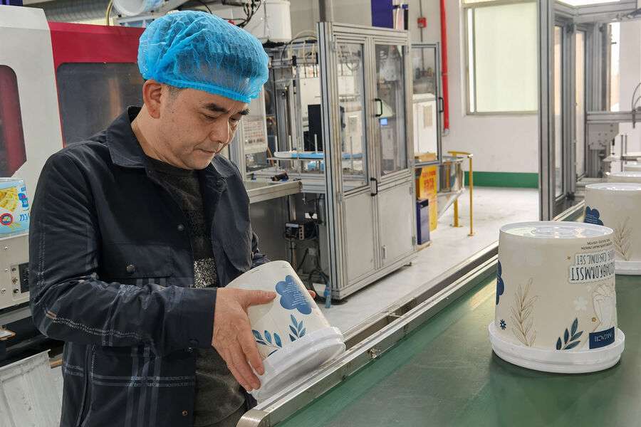 Hunan Jieming Plastics Industrial Co., Ltd. 제조업체의 생산 라인