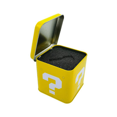 쉽게 보관할 수 있도록 가볍고 컴팩트한 직사각형 틴 박스